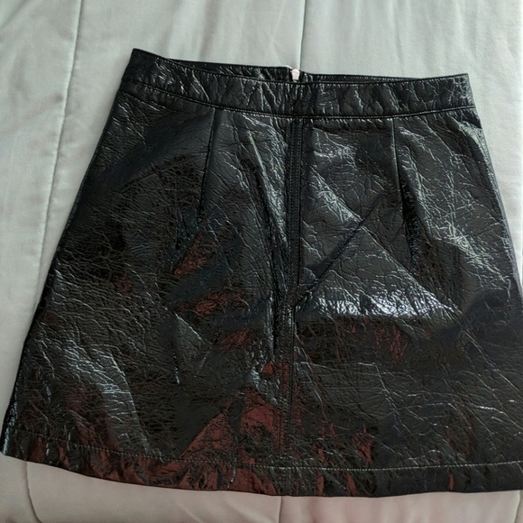 NWOT Black faux vinyl leather skirt - Picture 2 of 2